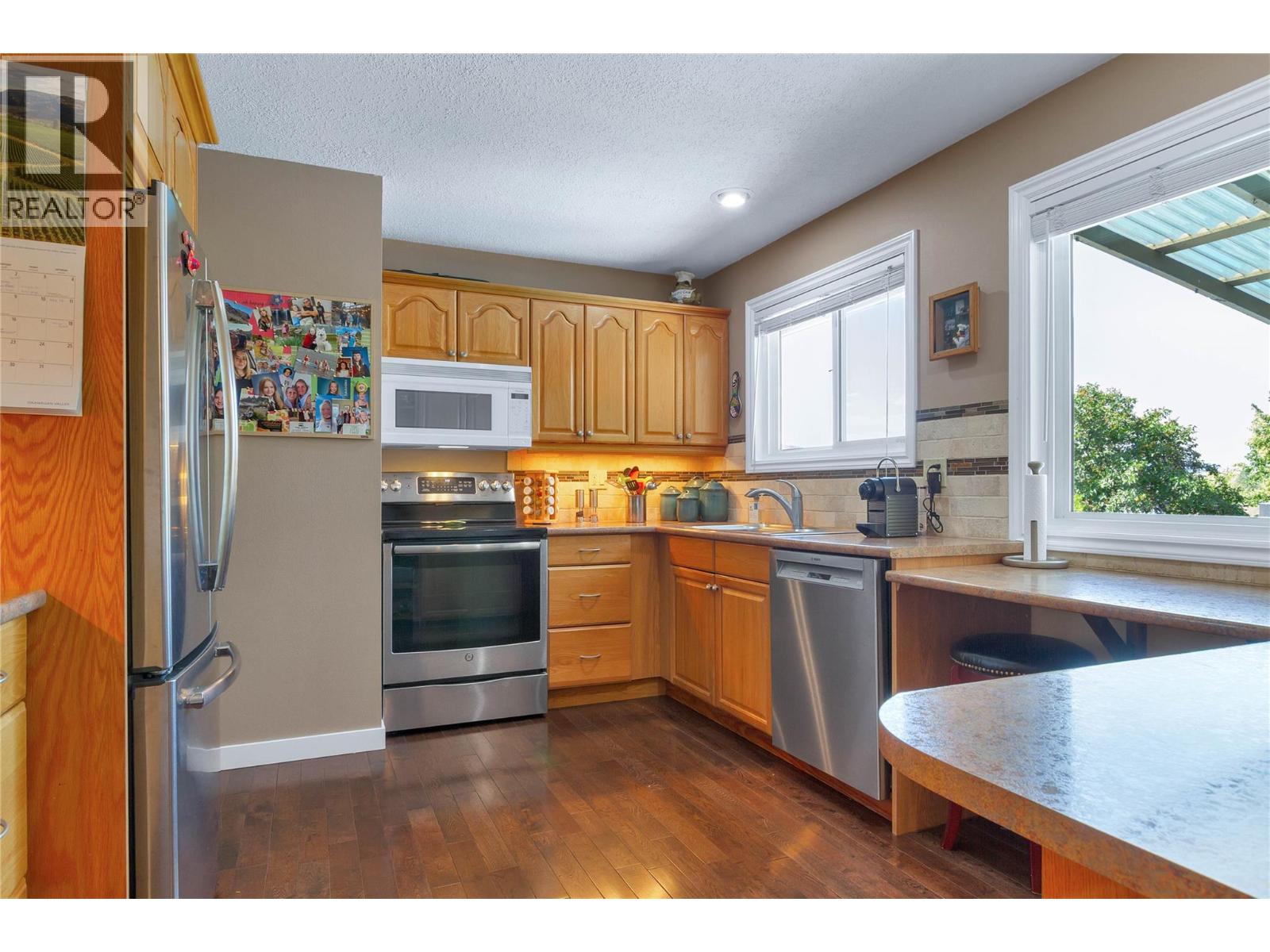 1303 41 Avenue Property Photo 20