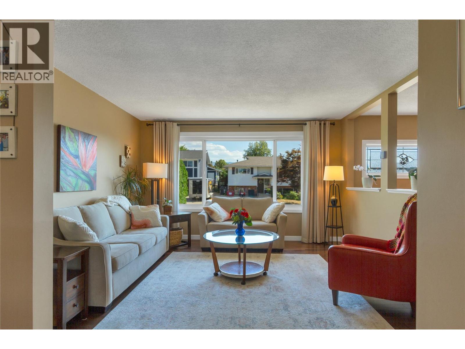 1303 41 Avenue Property Photo 21