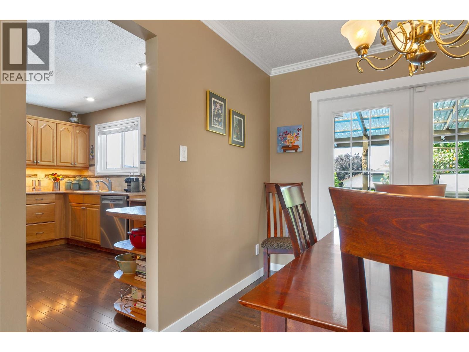 1303 41 Avenue Property Photo 23