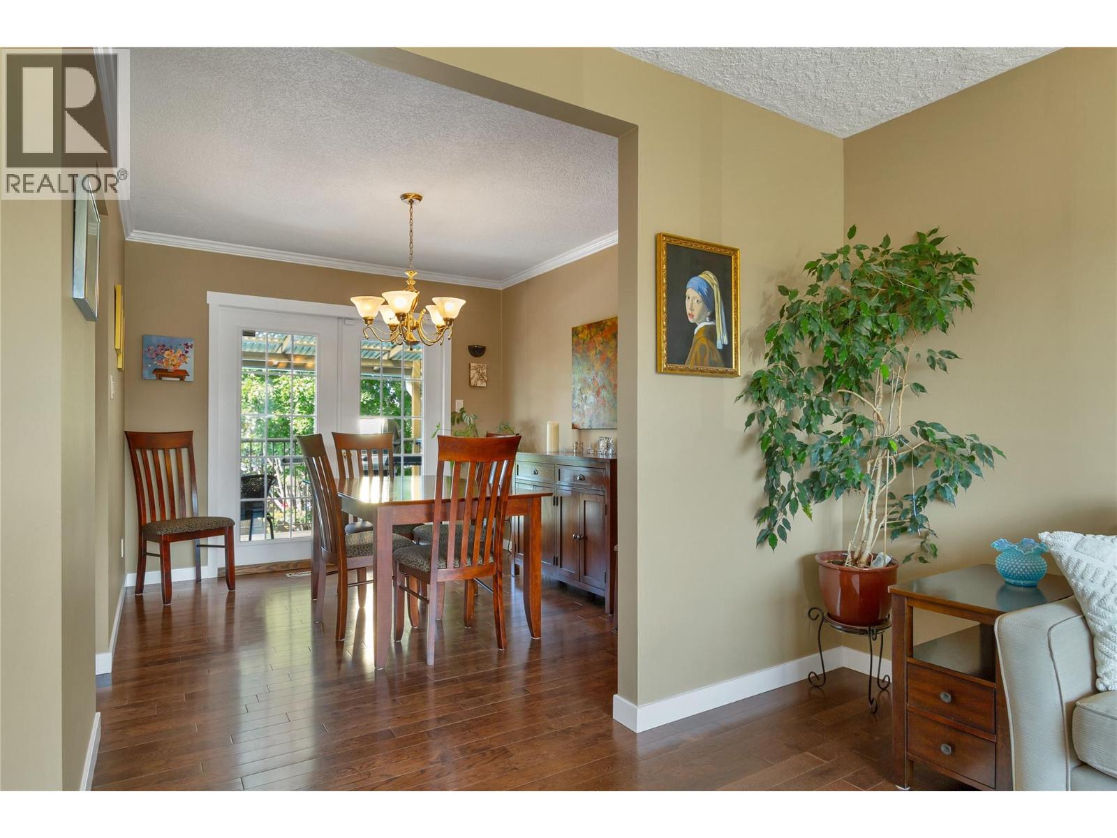 1303 41 Avenue Property Photo 24