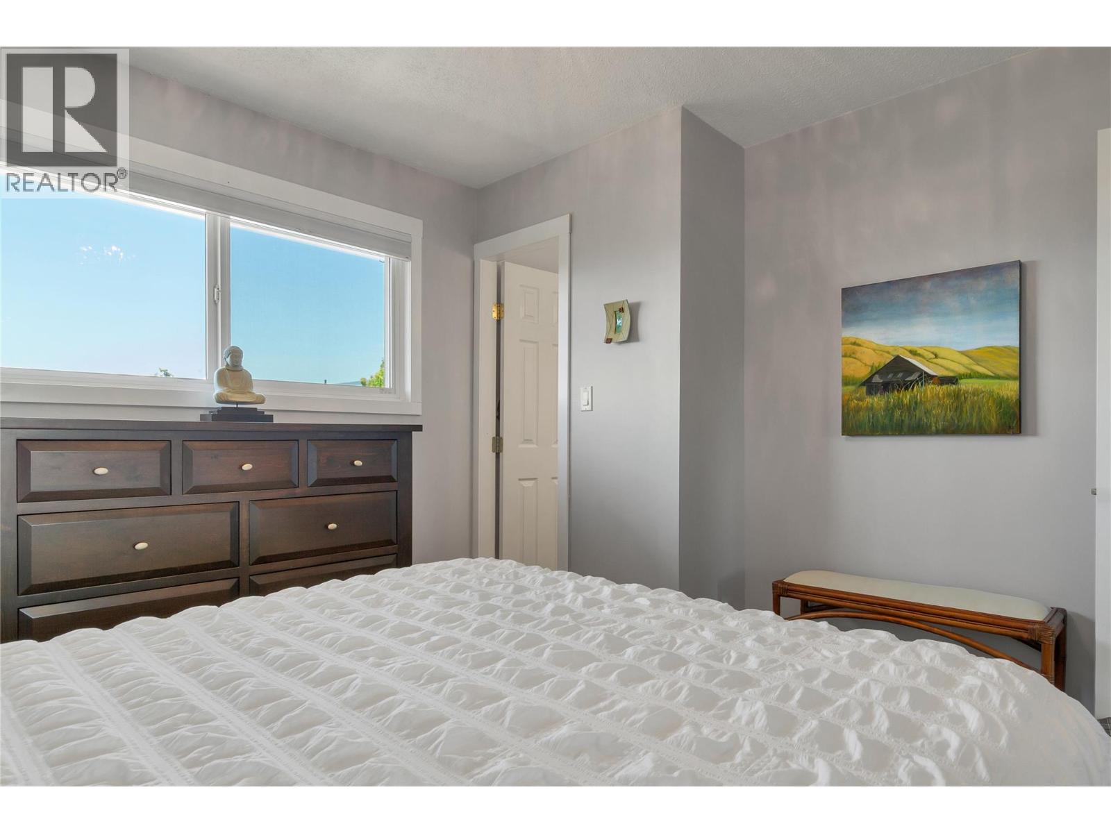 1303 41 Avenue Property Photo 34