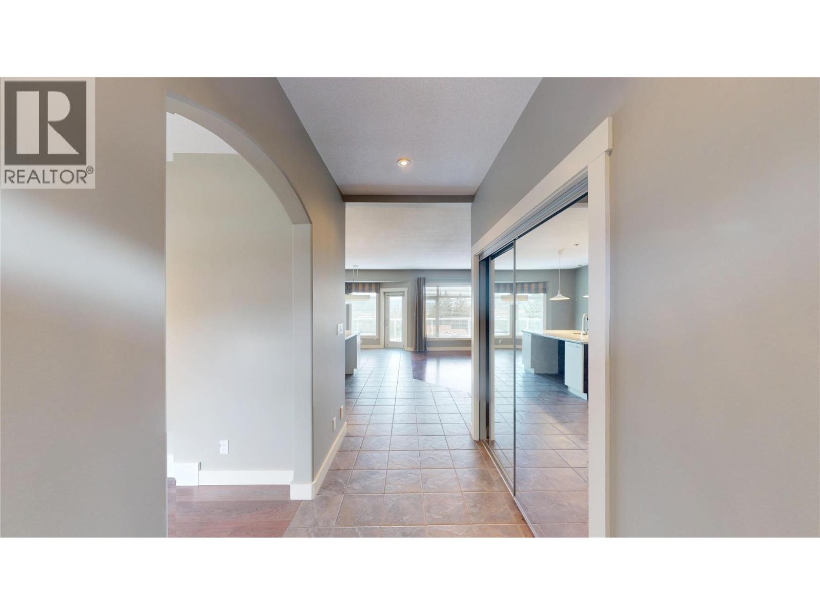1631 Mt. Pyramid Crescent Property Photo 4