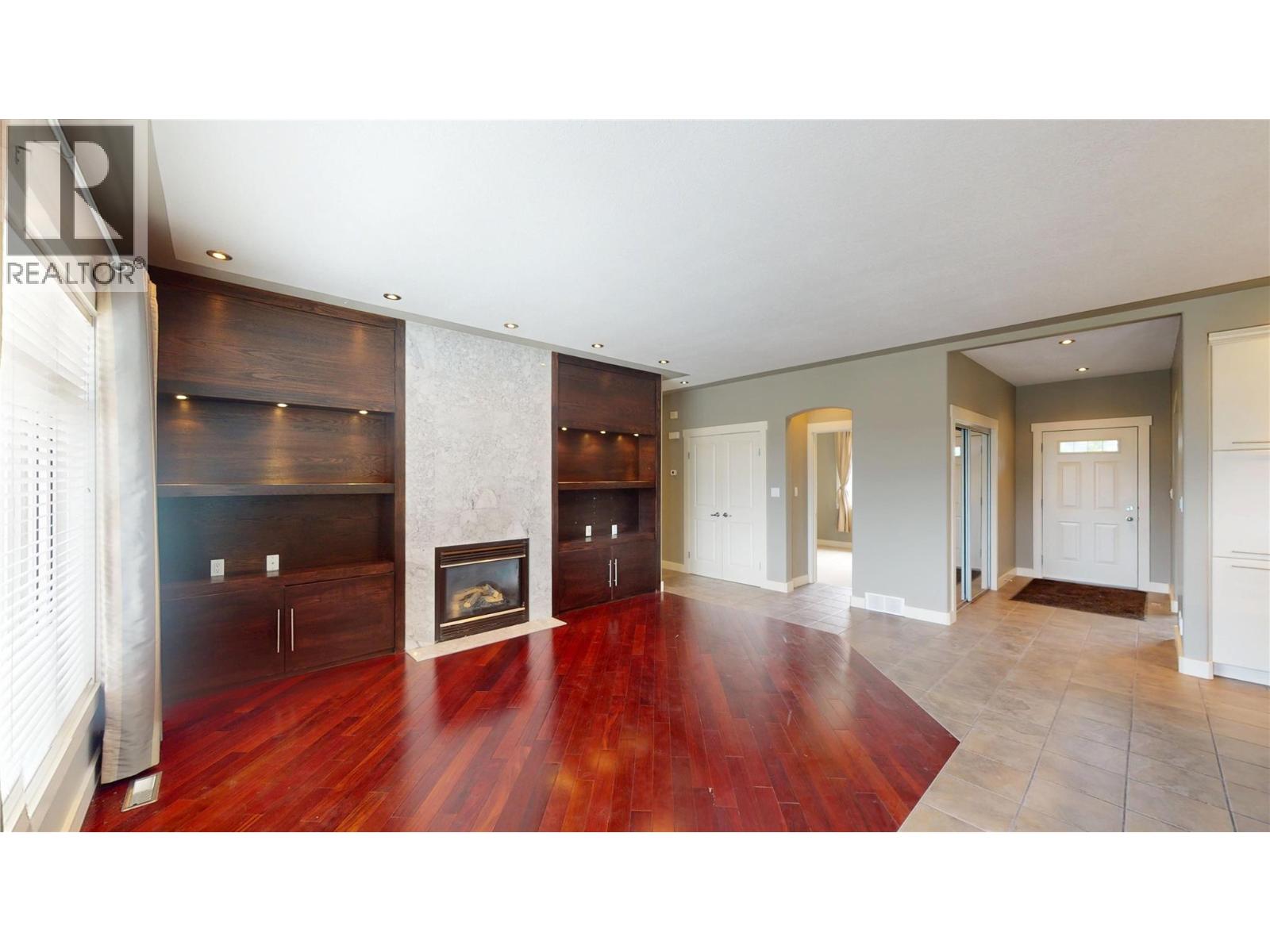 1631 Mt. Pyramid Crescent Property Photo 13
