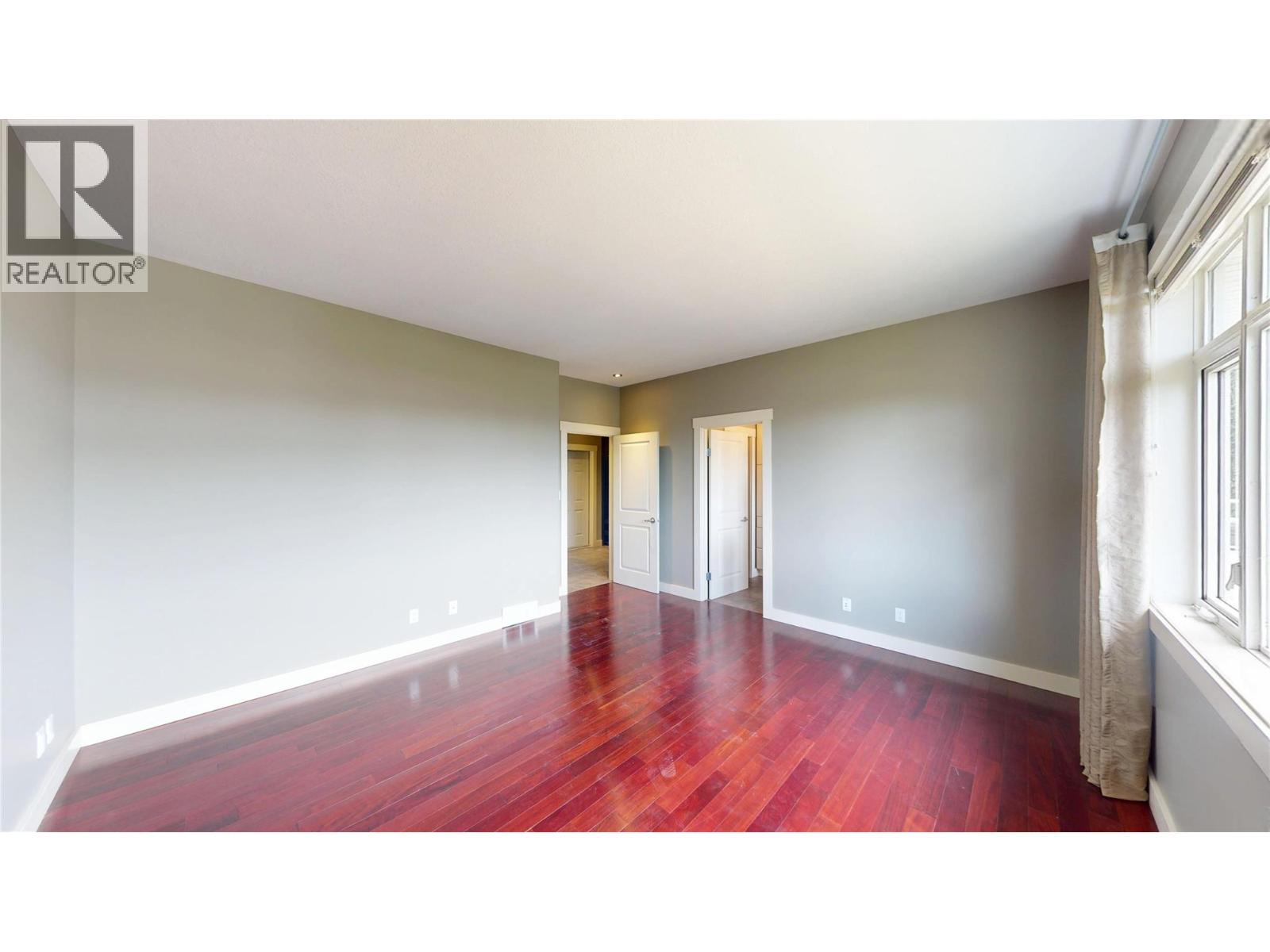 1631 Mt. Pyramid Crescent Property Photo 19
