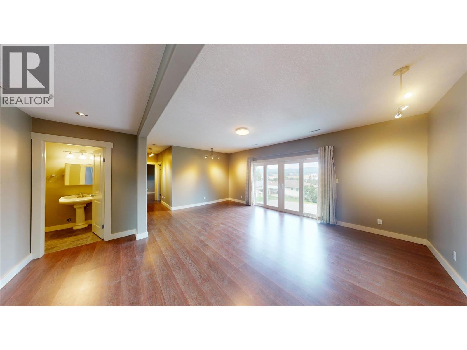 1631 Mt. Pyramid Crescent Property Photo 23