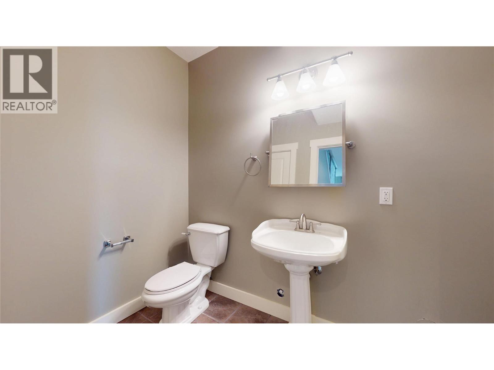 1631 Mt. Pyramid Crescent Property Photo 26