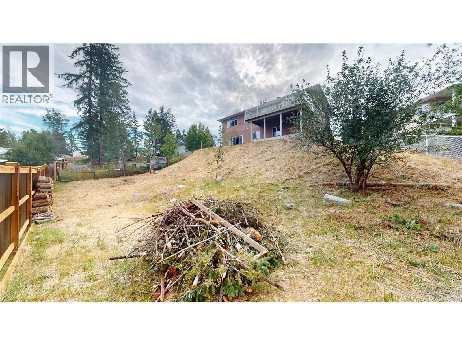 1631 Mt. Pyramid Crescent Property Photo 45