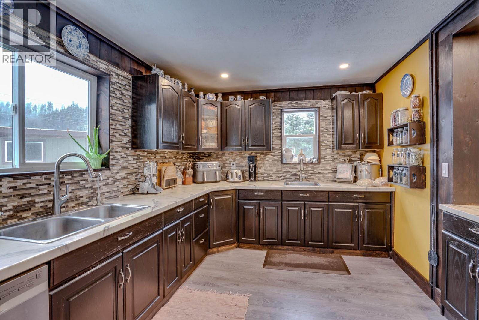 26 Byers Road Property Photo 7