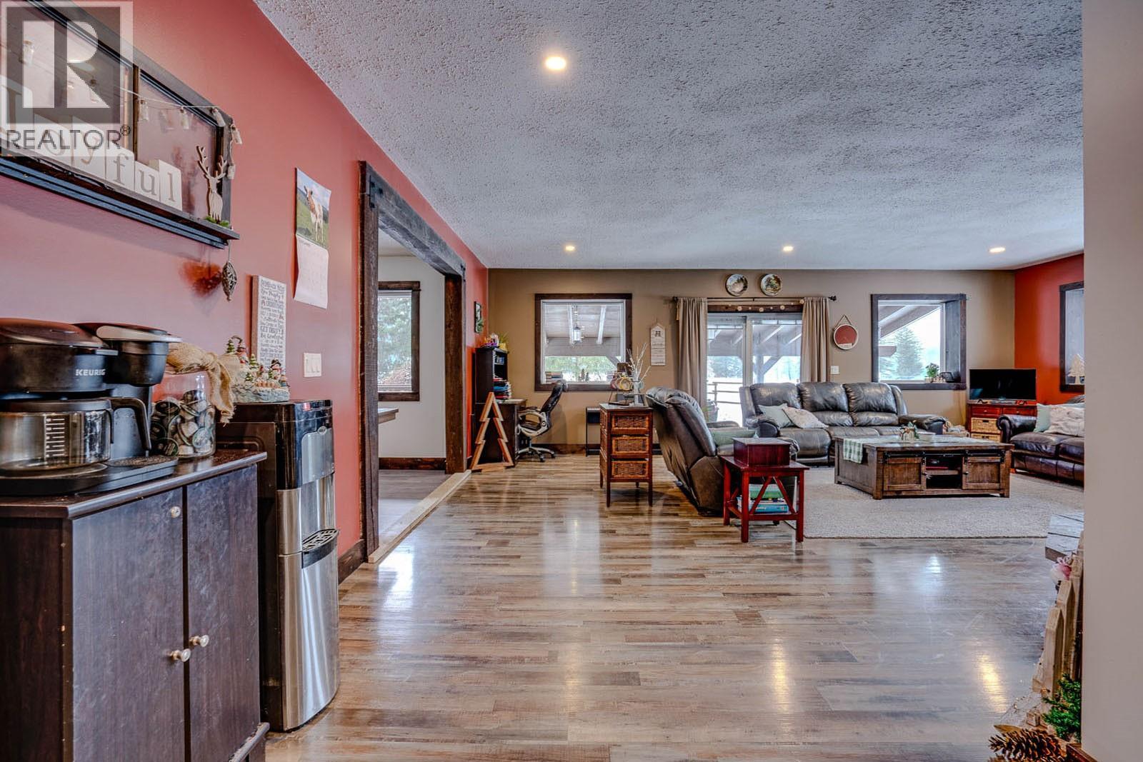 26 Byers Road Property Photo 10