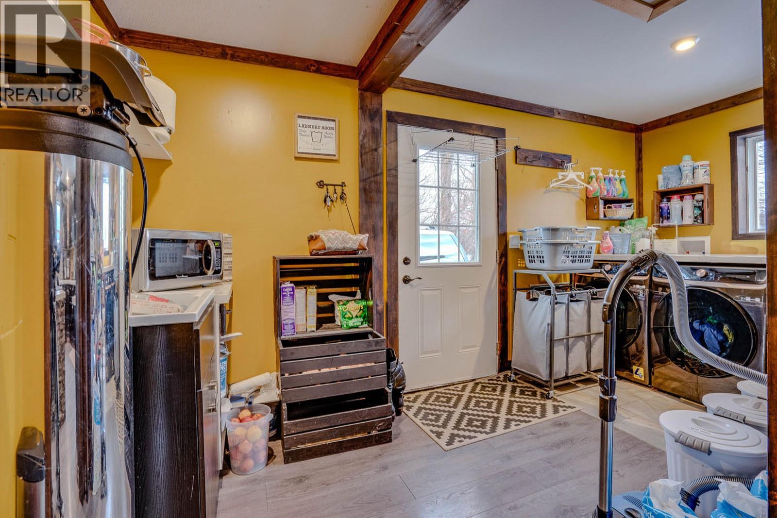 26 Byers Road Property Photo 24