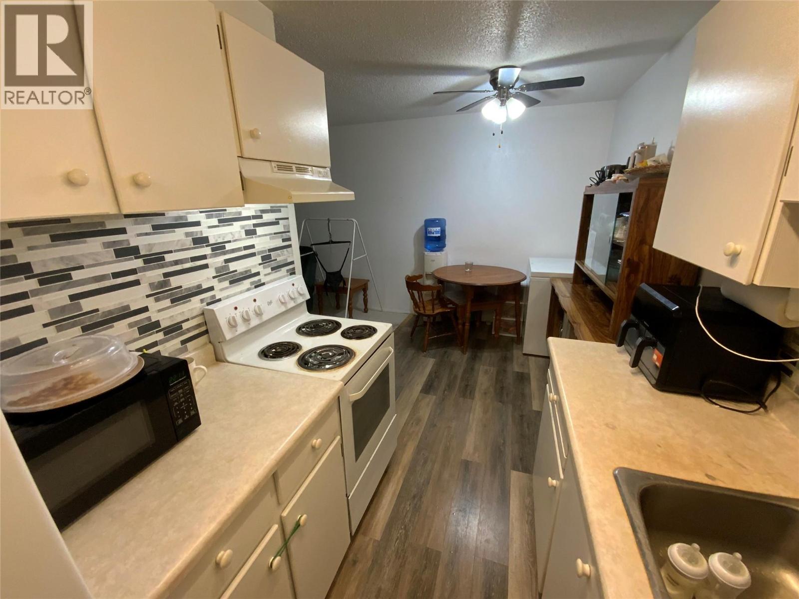 803 Fairview Road Unit# 203 Property Photo 3