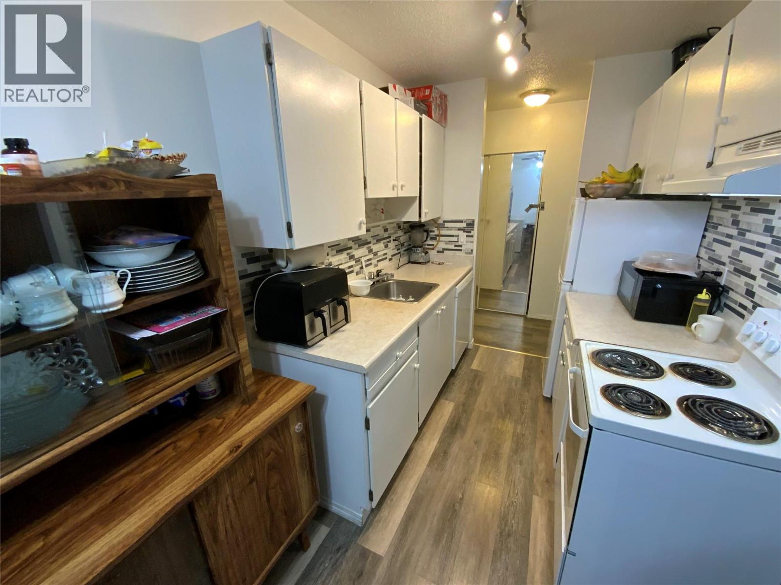 803 Fairview Road Unit# 203 Property Photo 7