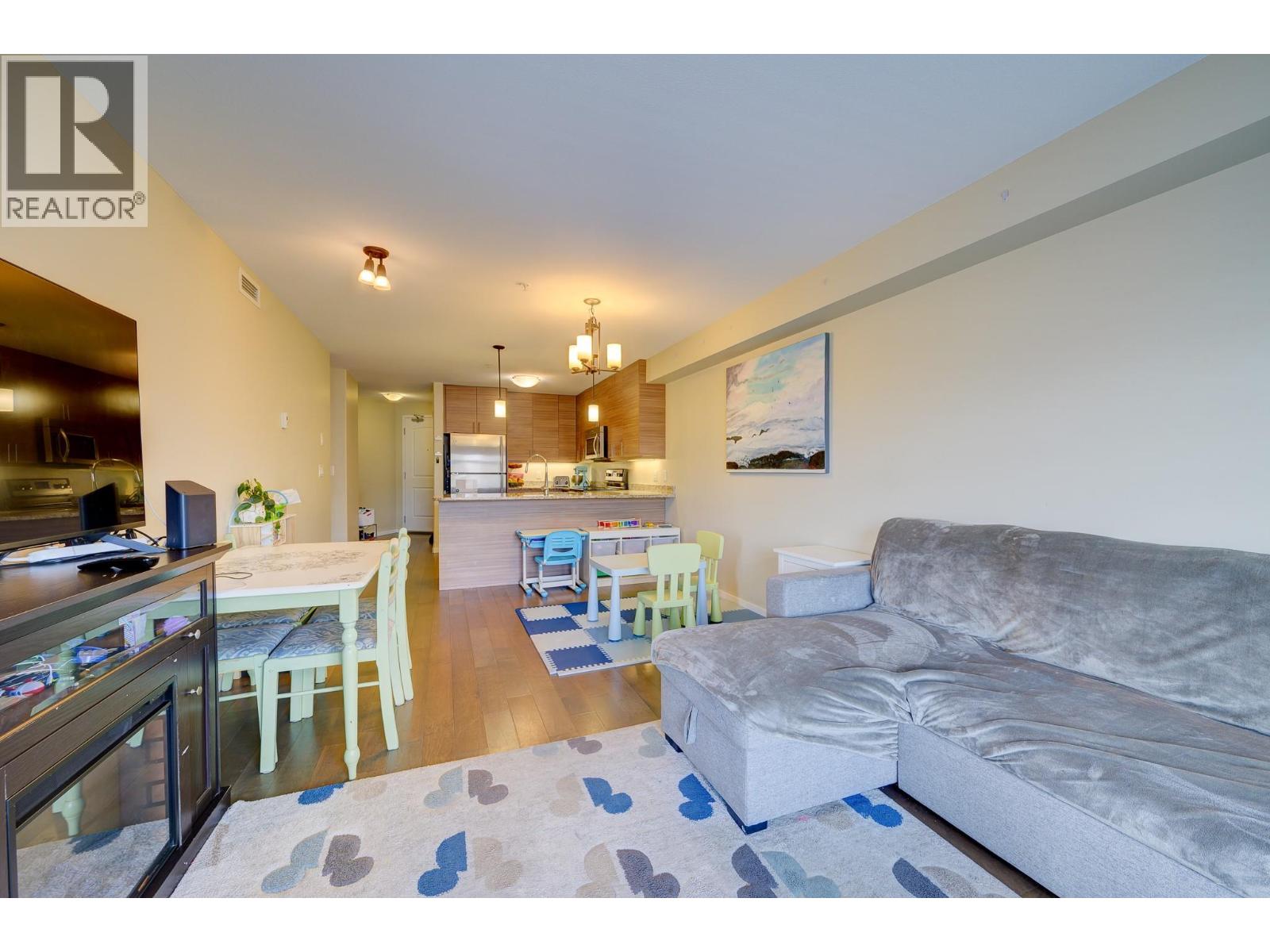 689 Tranquille Road Unit# 324 Property Photo 6