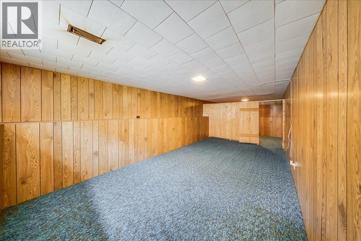 706 Hermia Crescent Property Photo 18