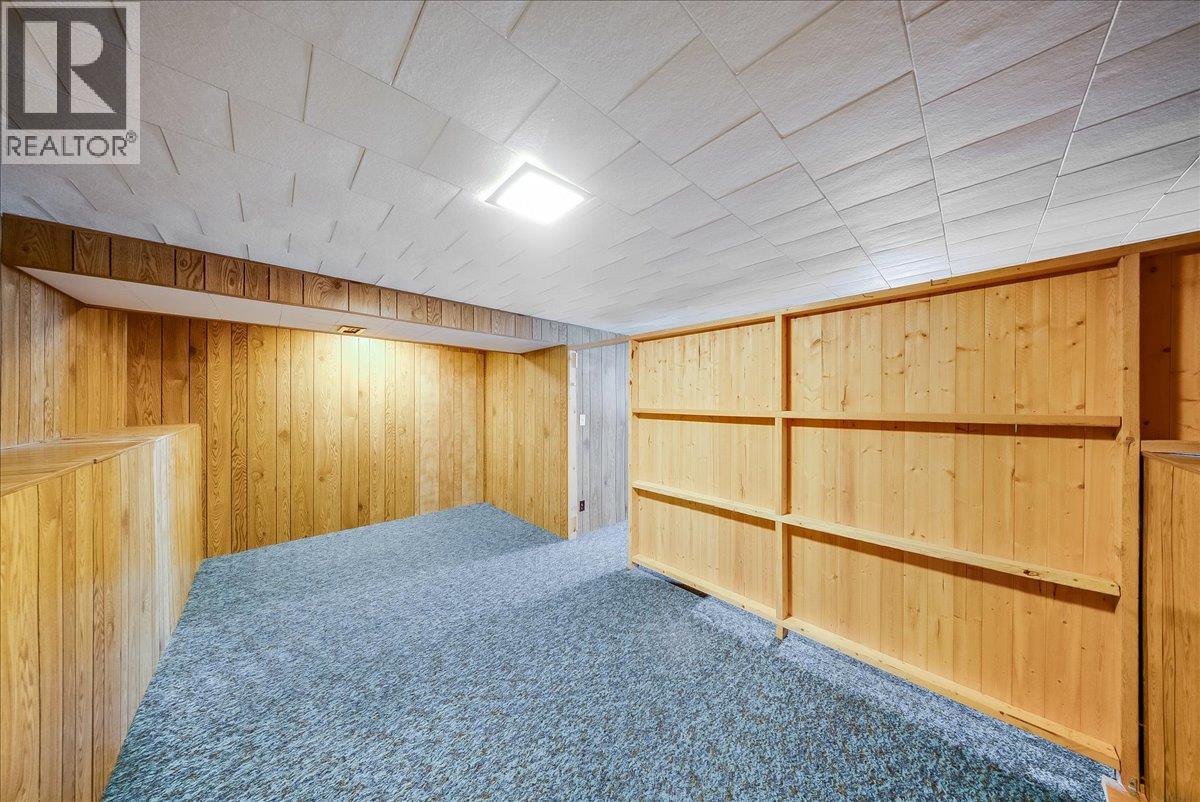 706 Hermia Crescent Property Photo 21