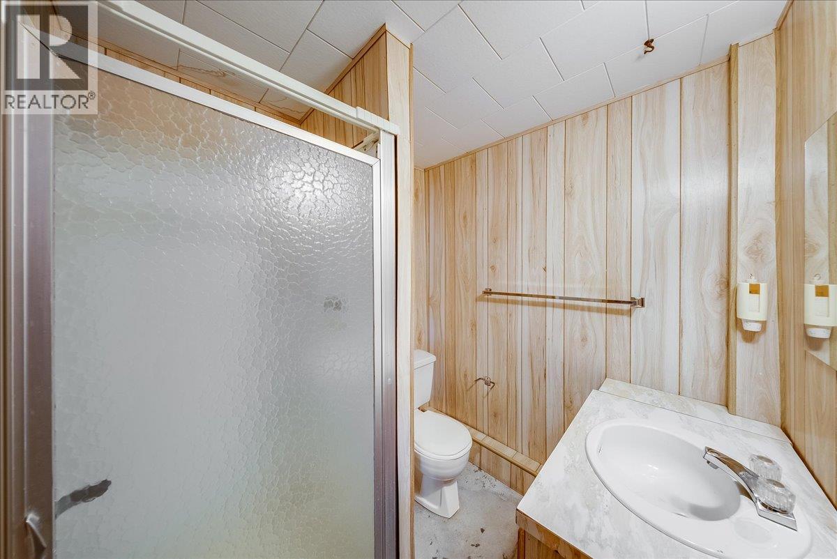 706 Hermia Crescent Property Photo 24