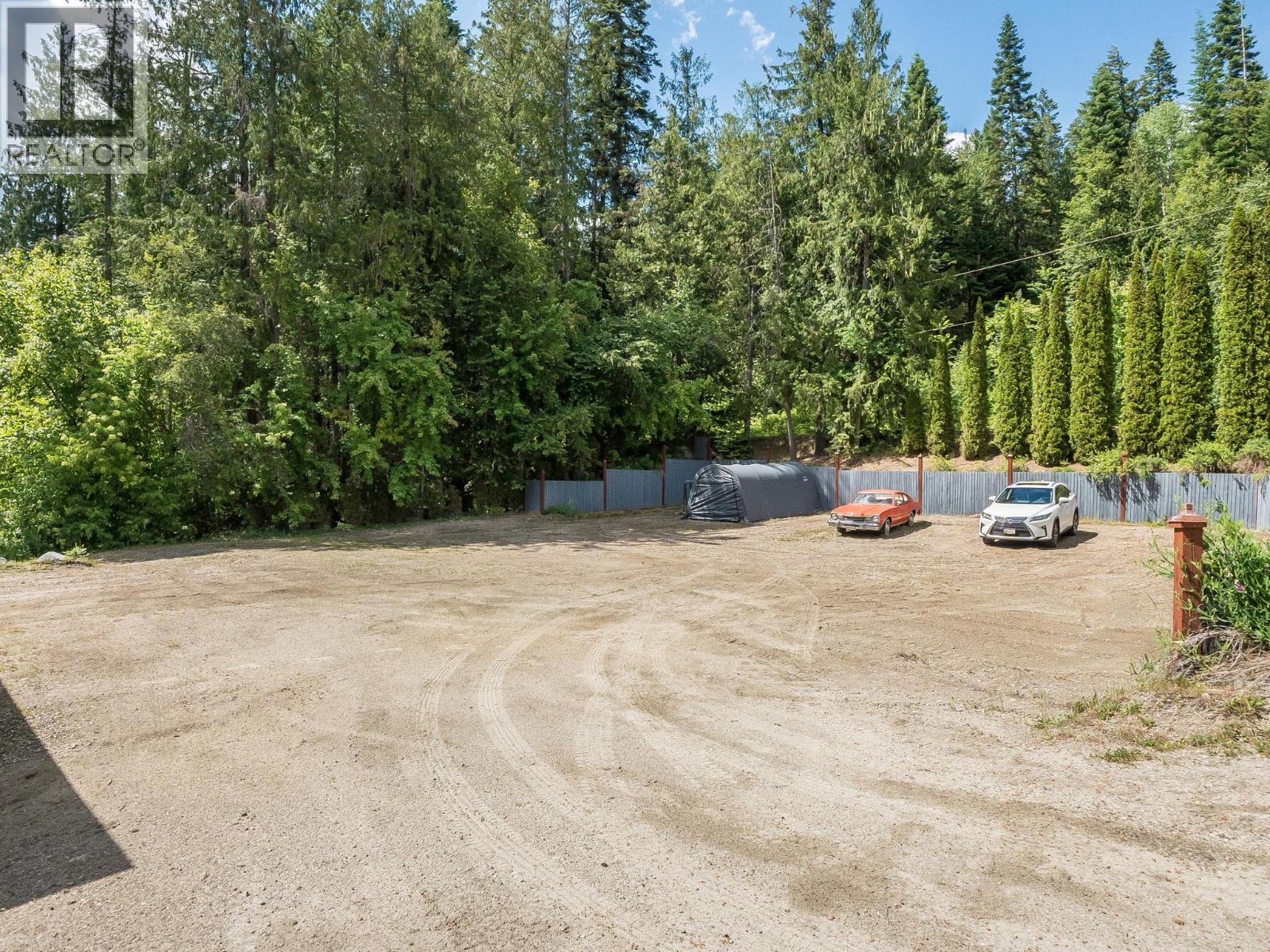 5648 Longbeach Road Property Photo 4