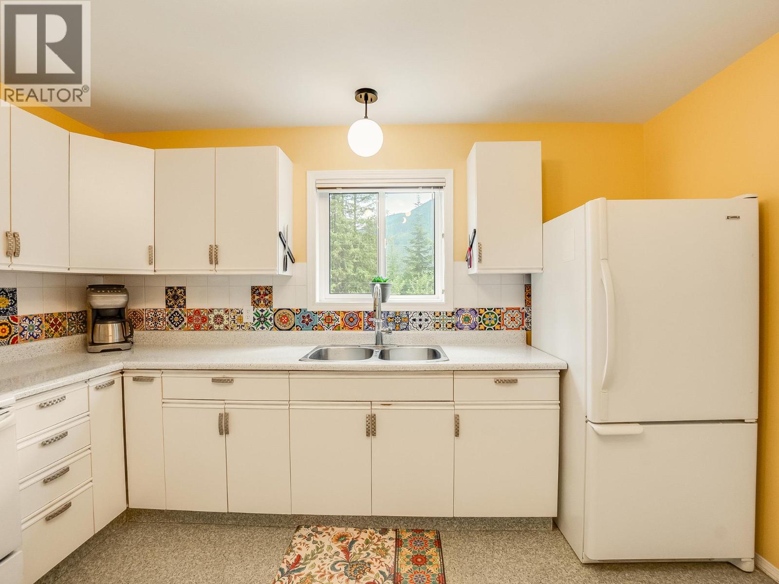 5648 Longbeach Road Property Photo 13