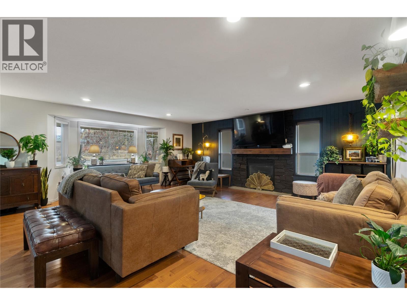 3960 50 Street Ne Property Photo 10