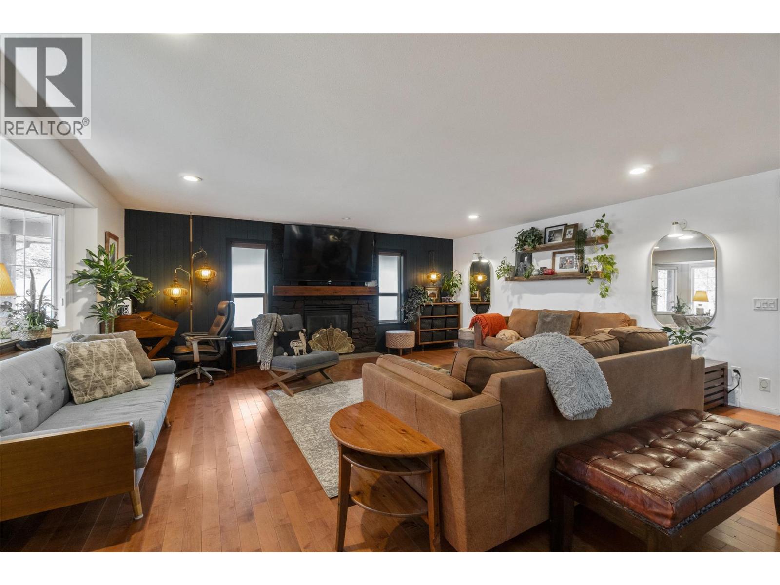 3960 50 Street Ne Property Photo 11