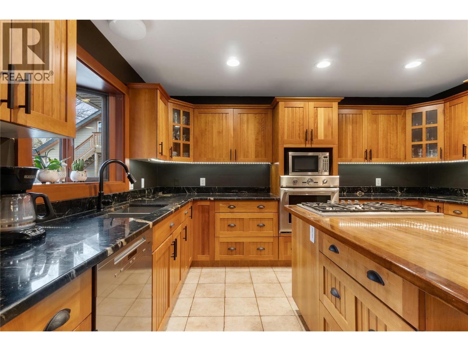 3960 50 Street Ne Property Photo 15