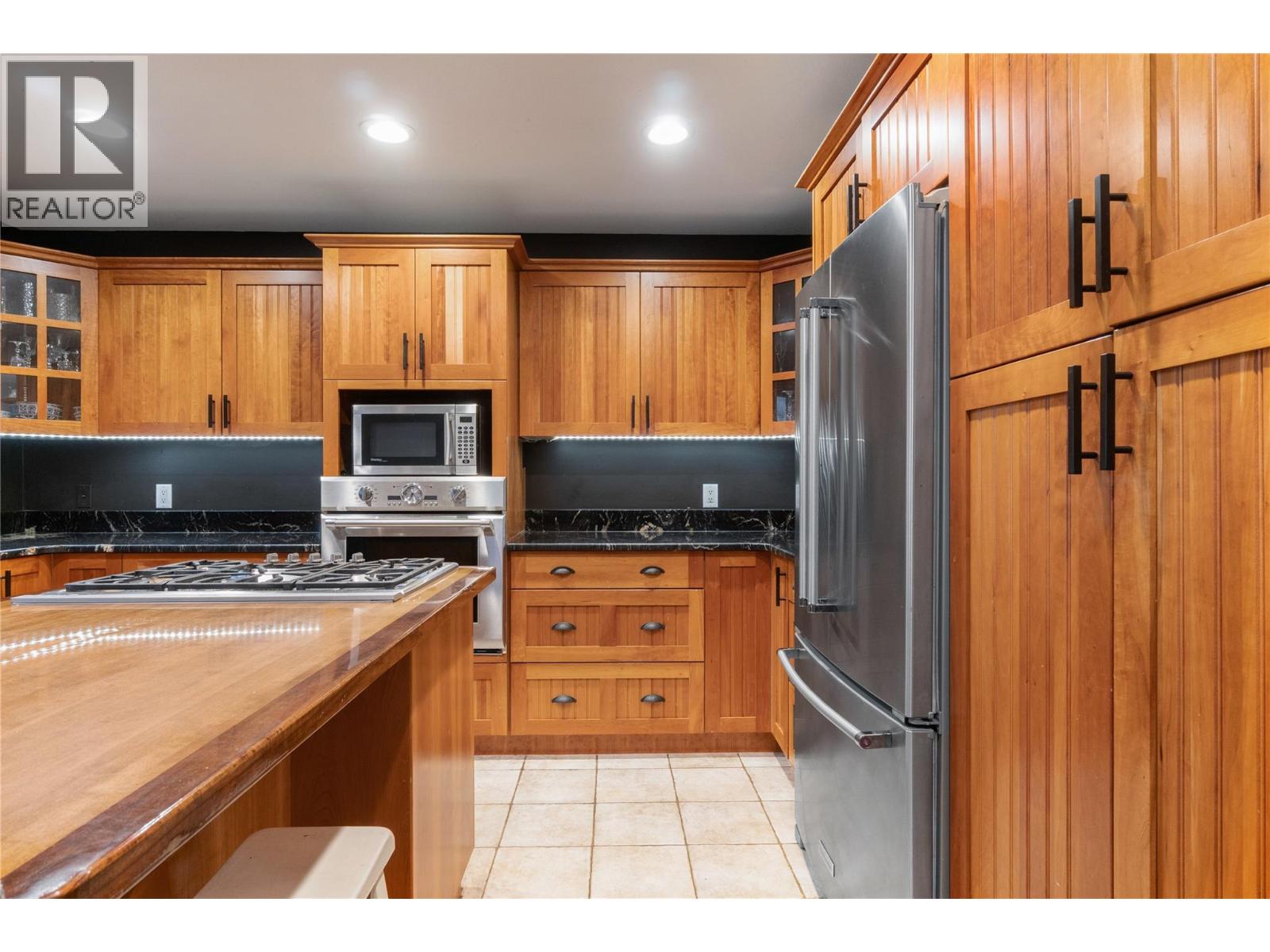 3960 50 Street Ne Property Photo 17
