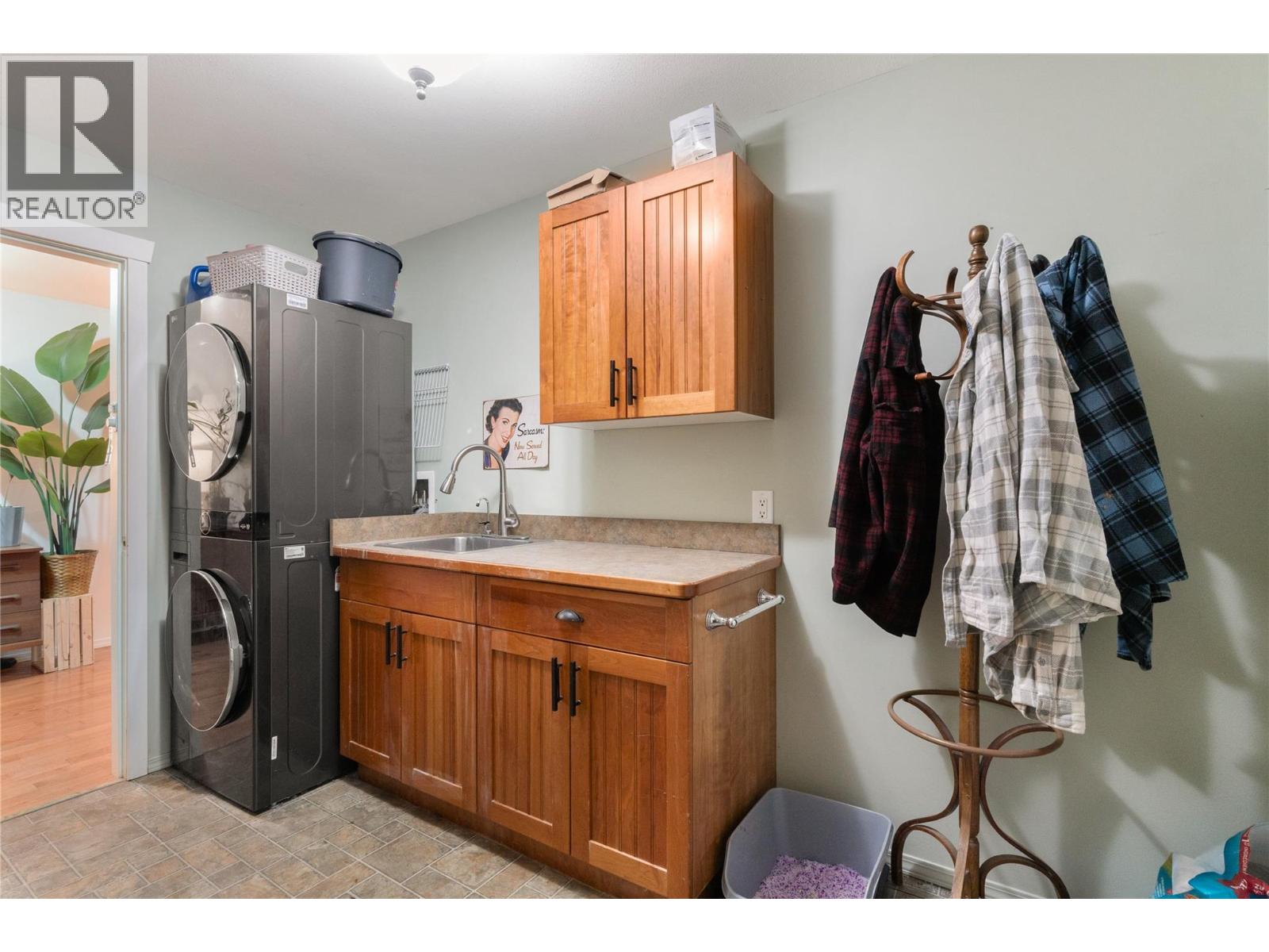 3960 50 Street Ne Property Photo 20