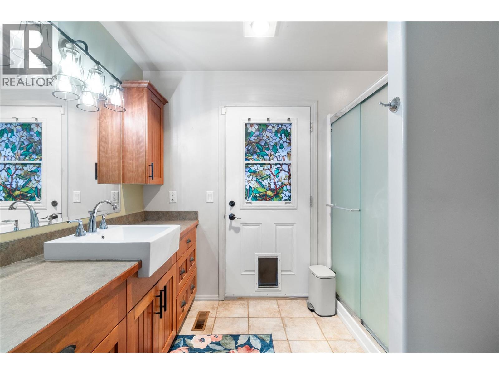 3960 50 Street Ne Property Photo 24