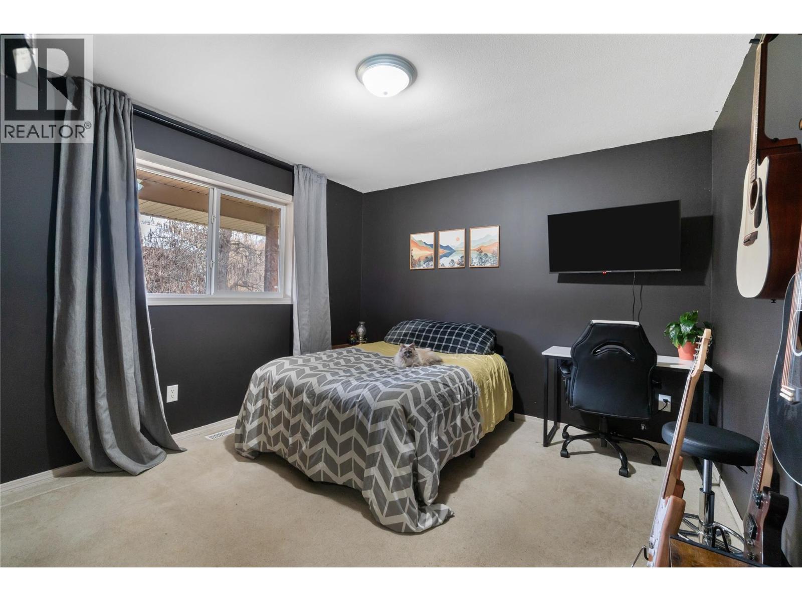 3960 50 Street Ne Property Photo 27