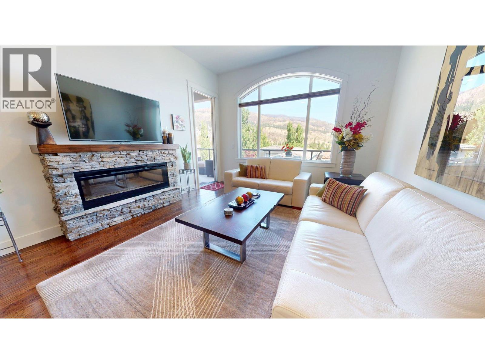 1696 Lake Vista Road Property Photo 3