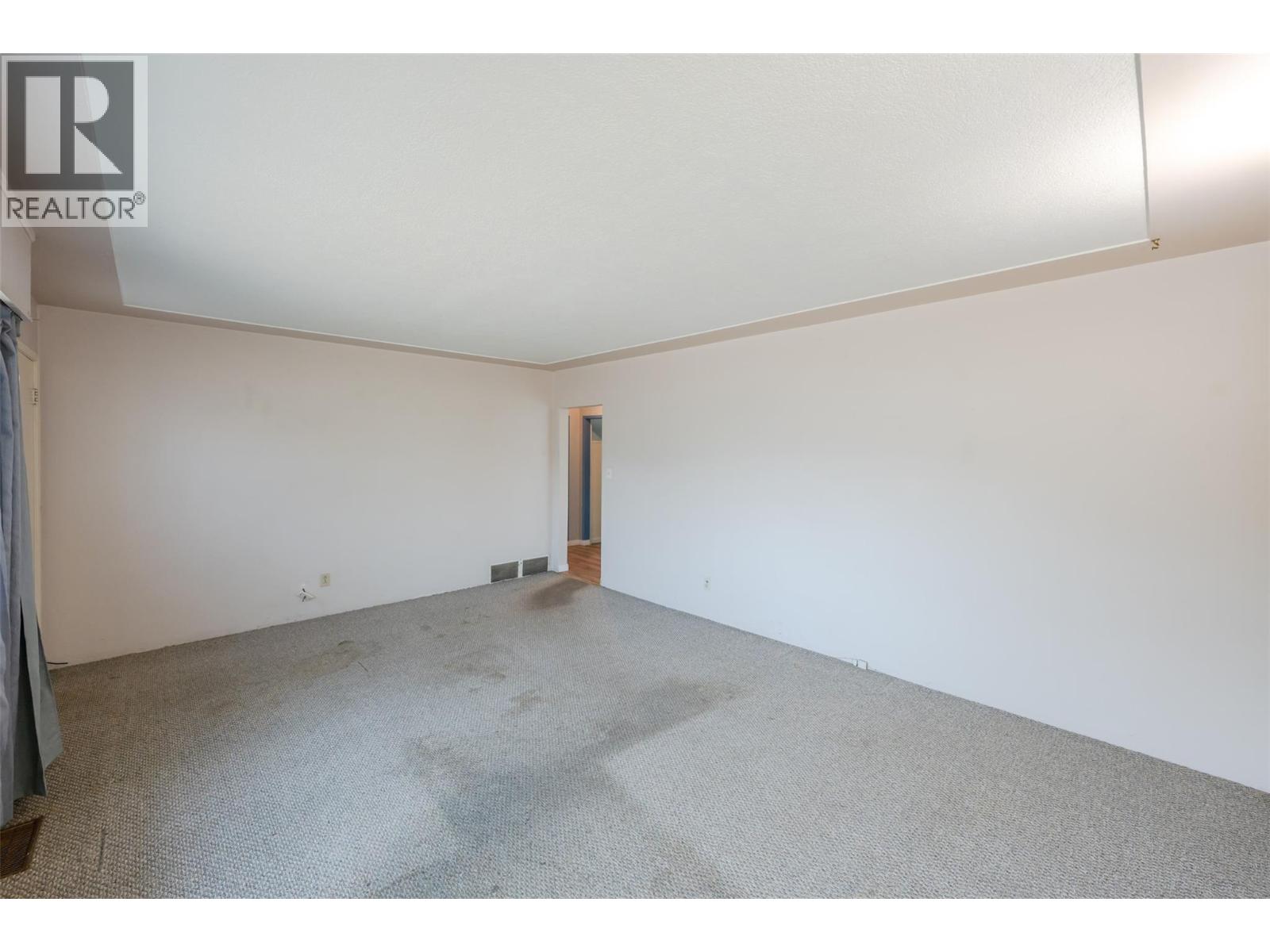 8903 74th Avenue Property Photo 14