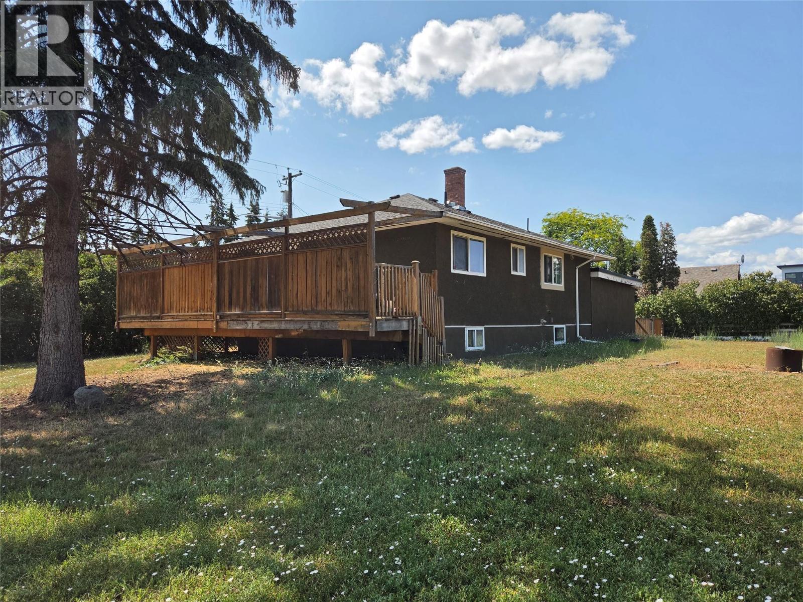 5565 Okanagan Landing Road