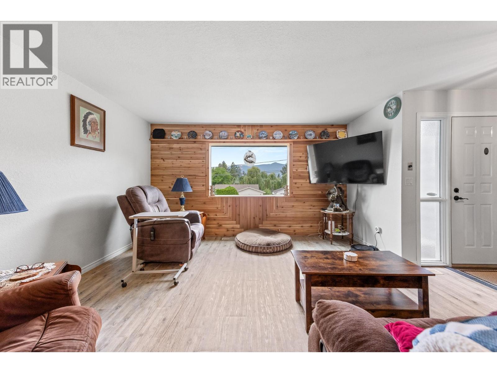 614 16th Avenue N Property Photo 17