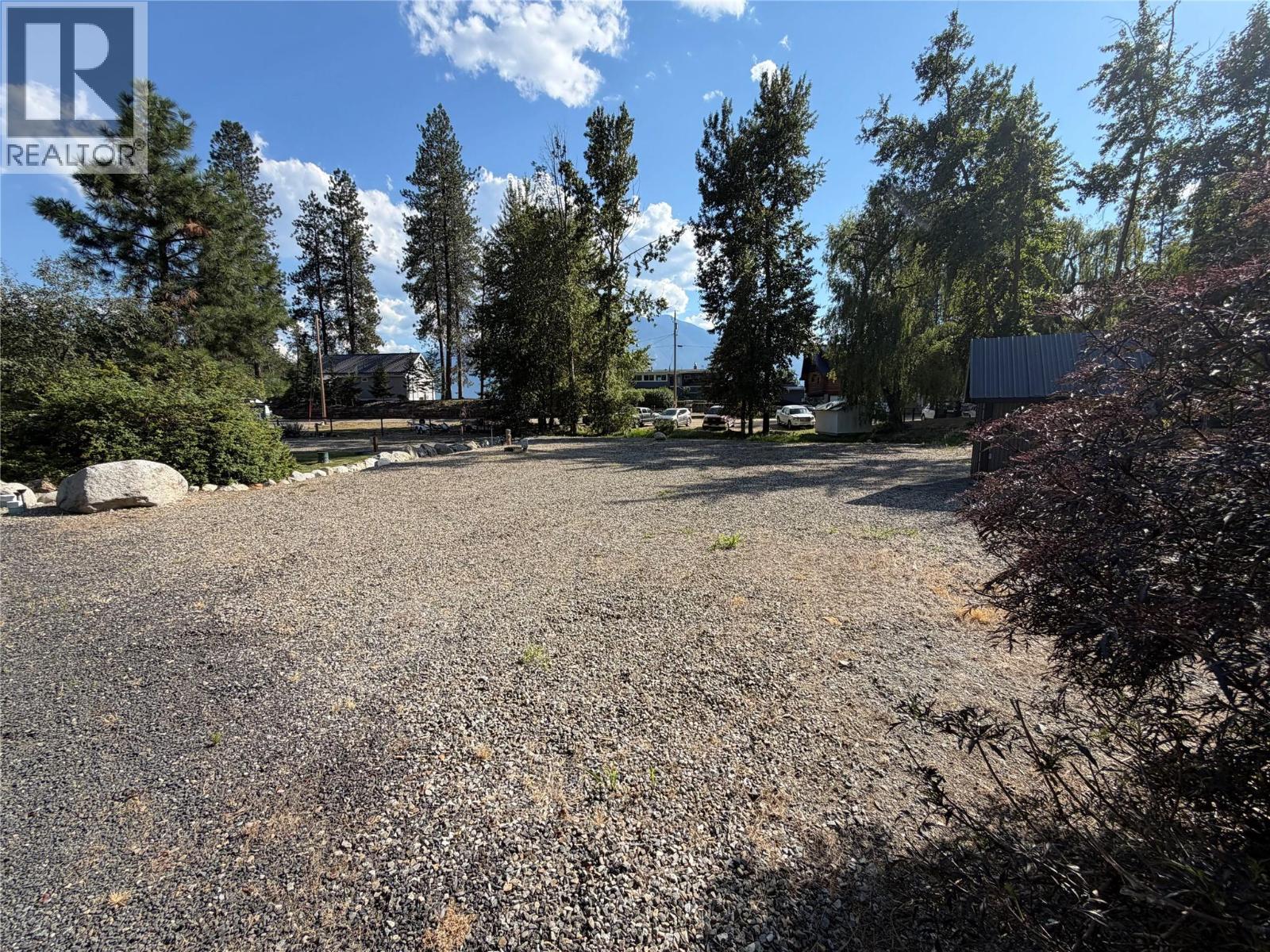 260 Laguna Crescent Property Photo 3