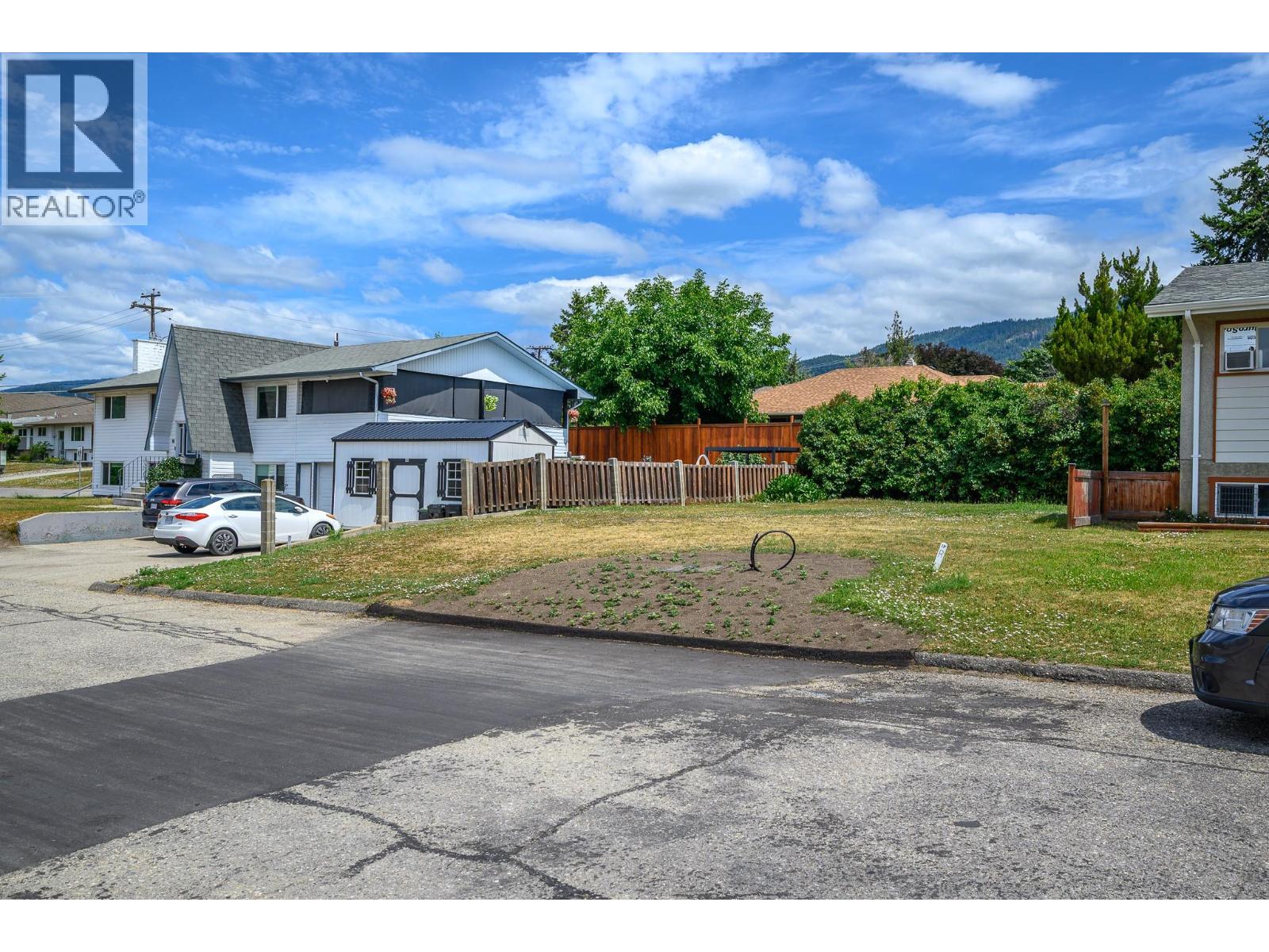 3401 12 Street Property Photo 3