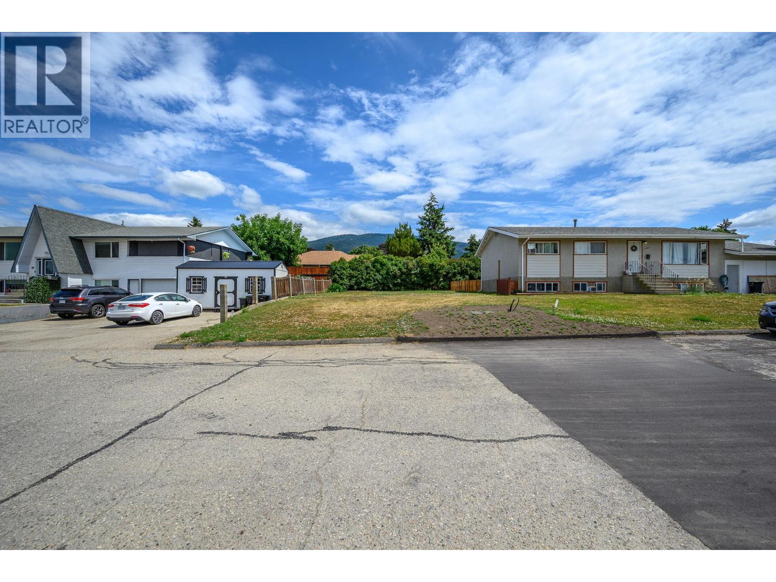 3401 12 Street Property Photo 4