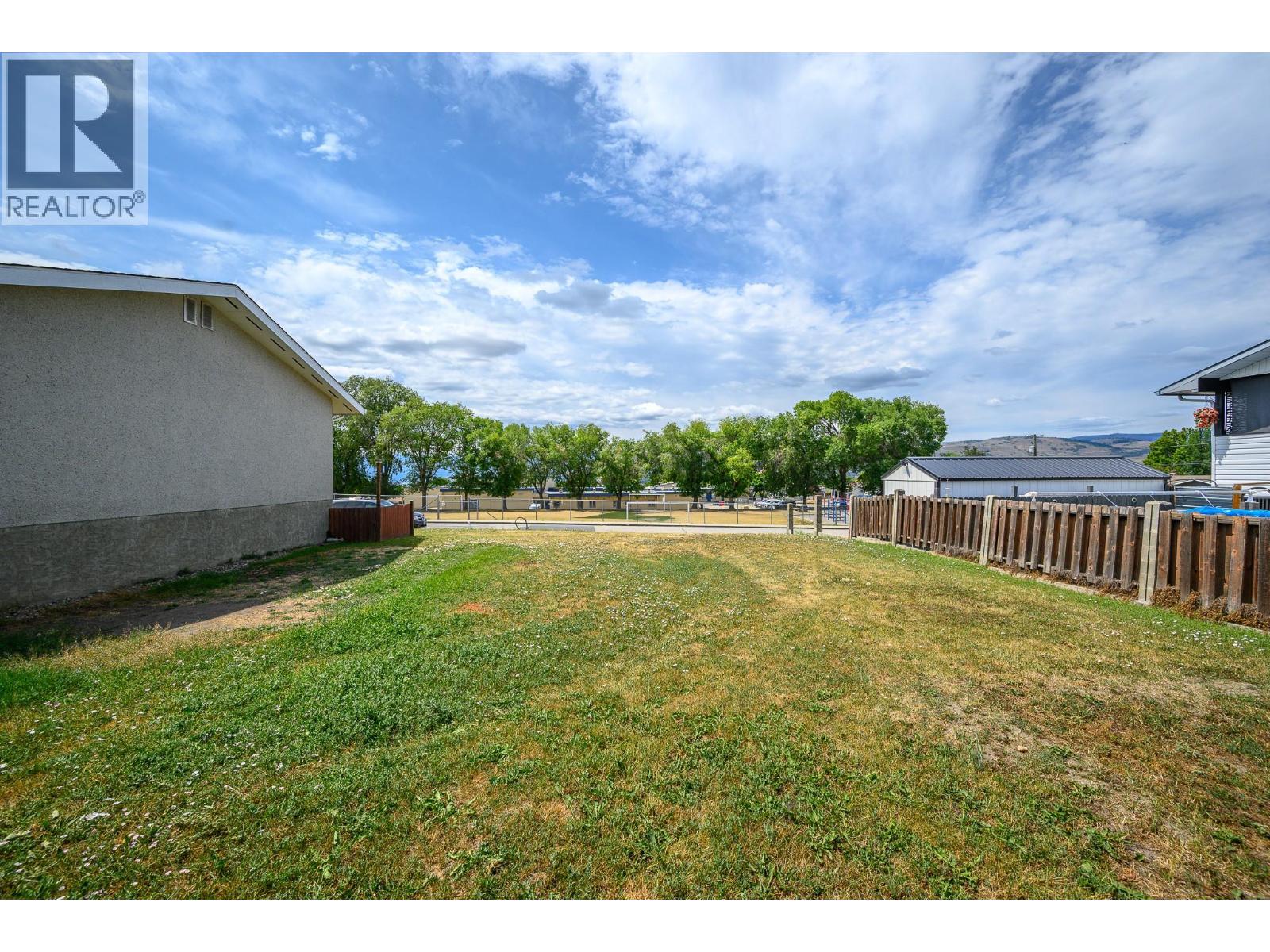 3401 12 Street Property Photo 7