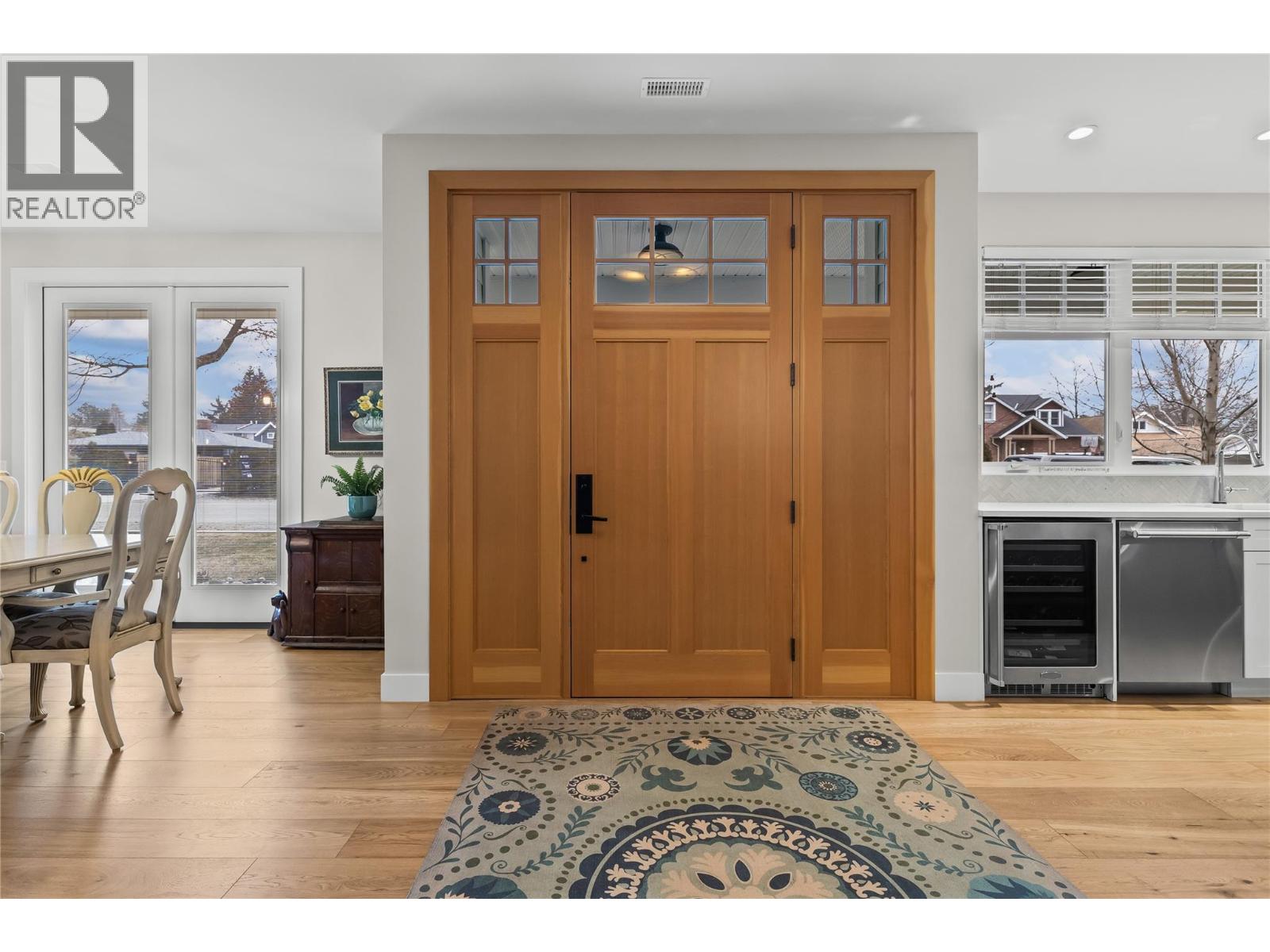 2050 Long Street Property Photo 14