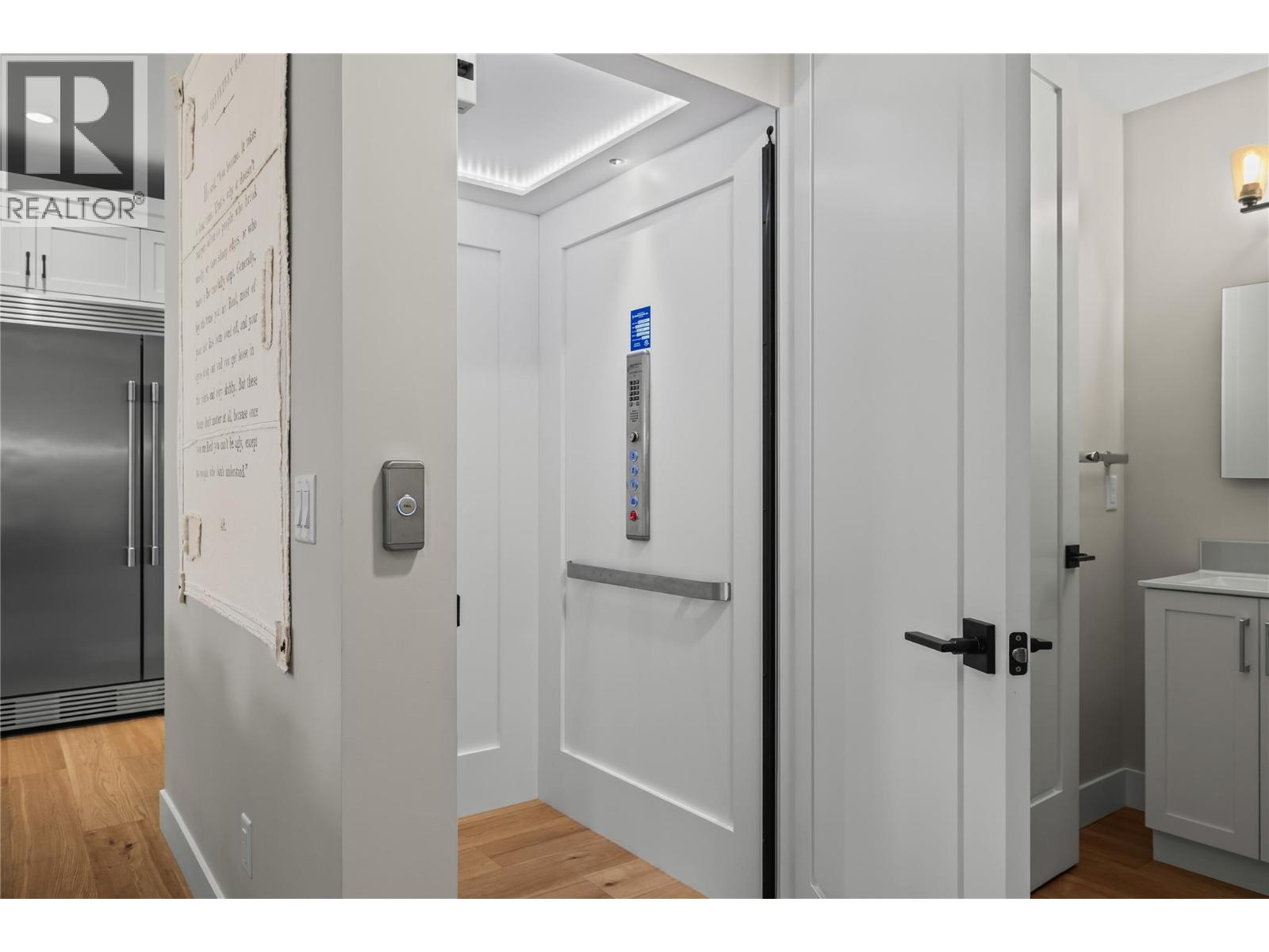 2050 Long Street Property Photo 26