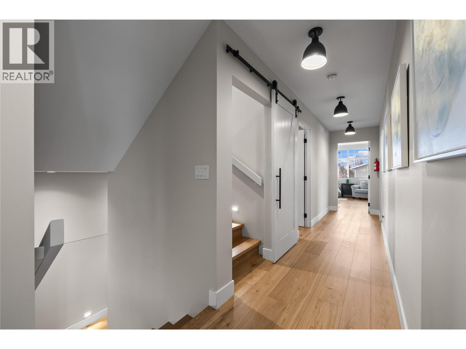 2050 Long Street Property Photo 32