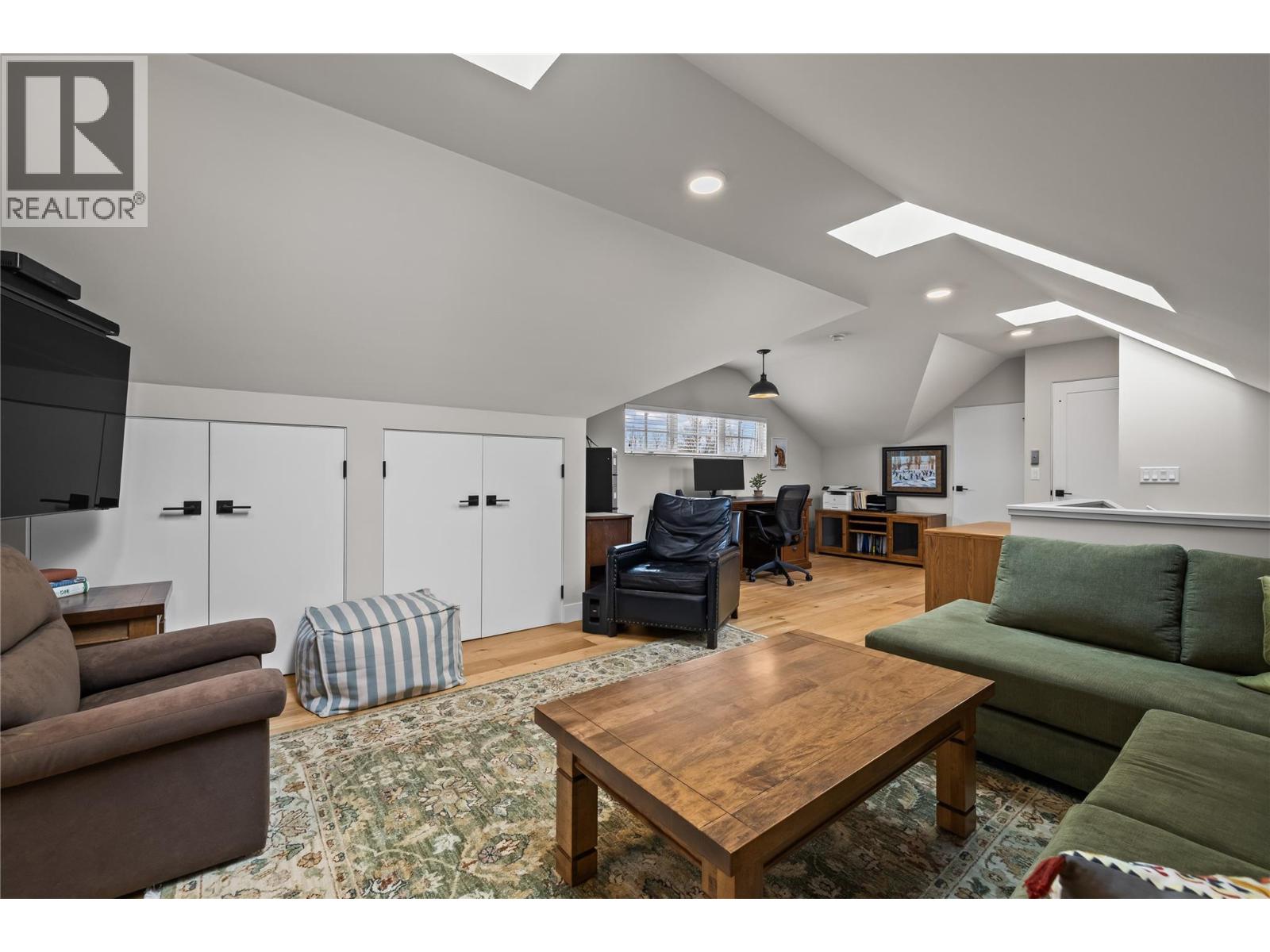 2050 Long Street Property Photo 54