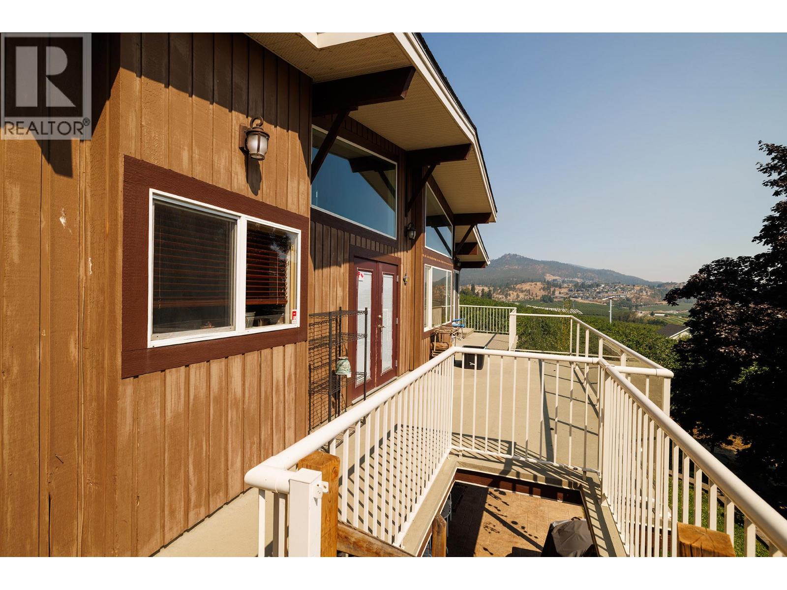 11591 Artela Drive Property Photo 32