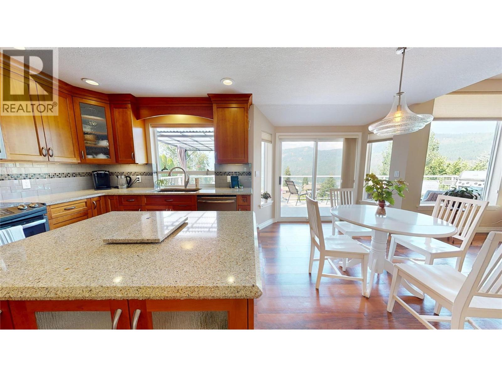2595 Golf Course Drive Property Photo 14