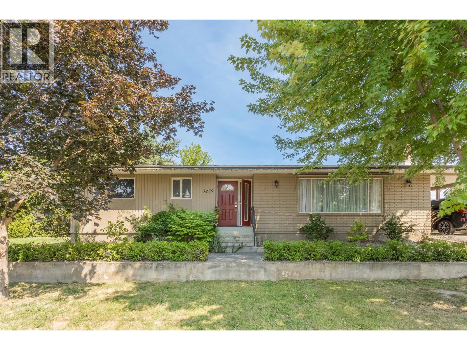 3259 St Amand Road Property Photo 2