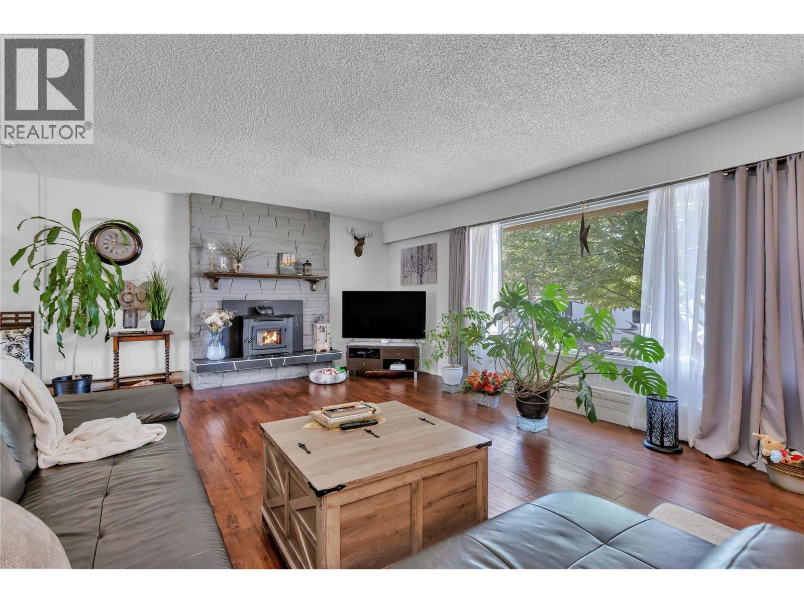 3259 St Amand Road Property Photo 4