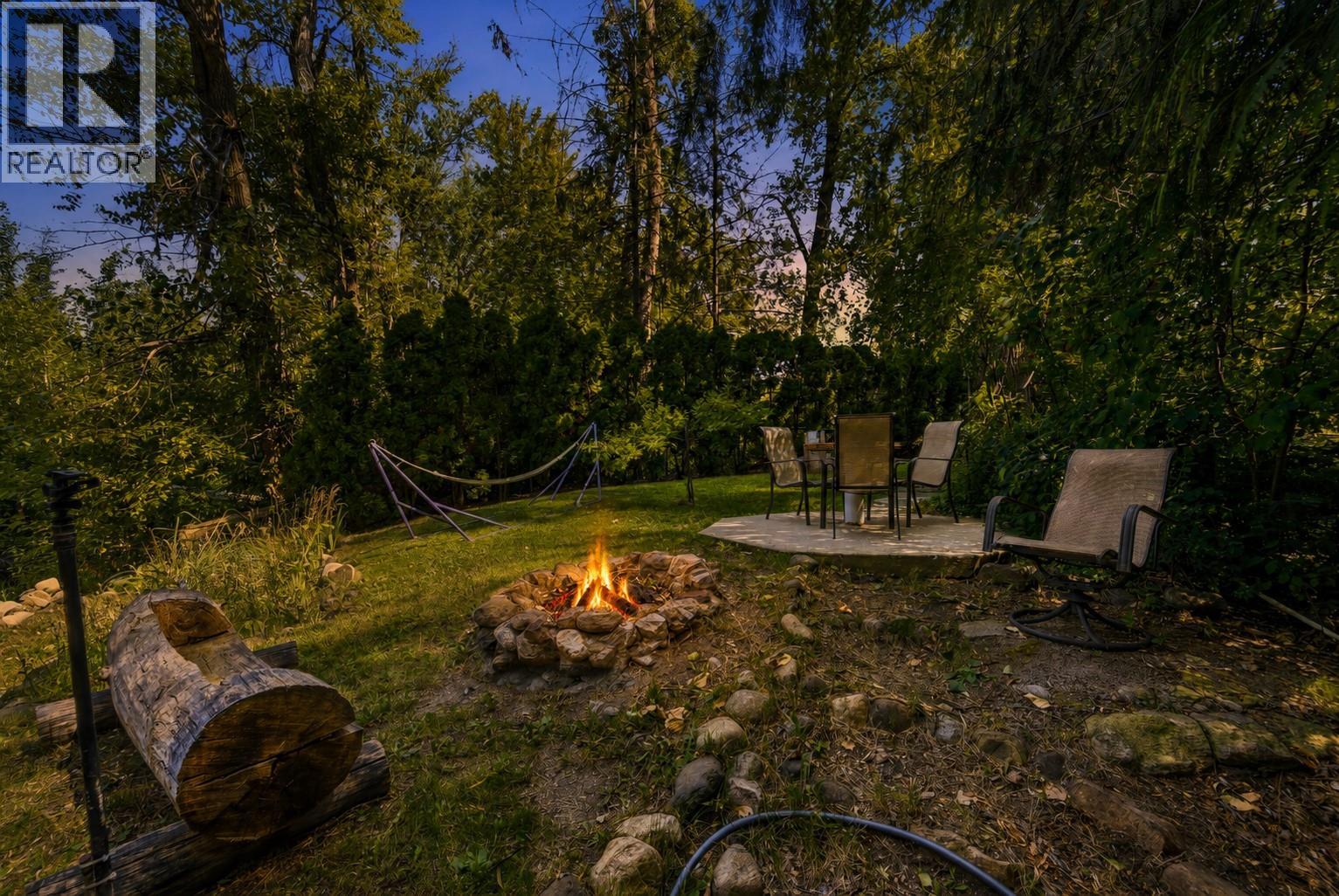 10330 Meadow Road Property Photo 4