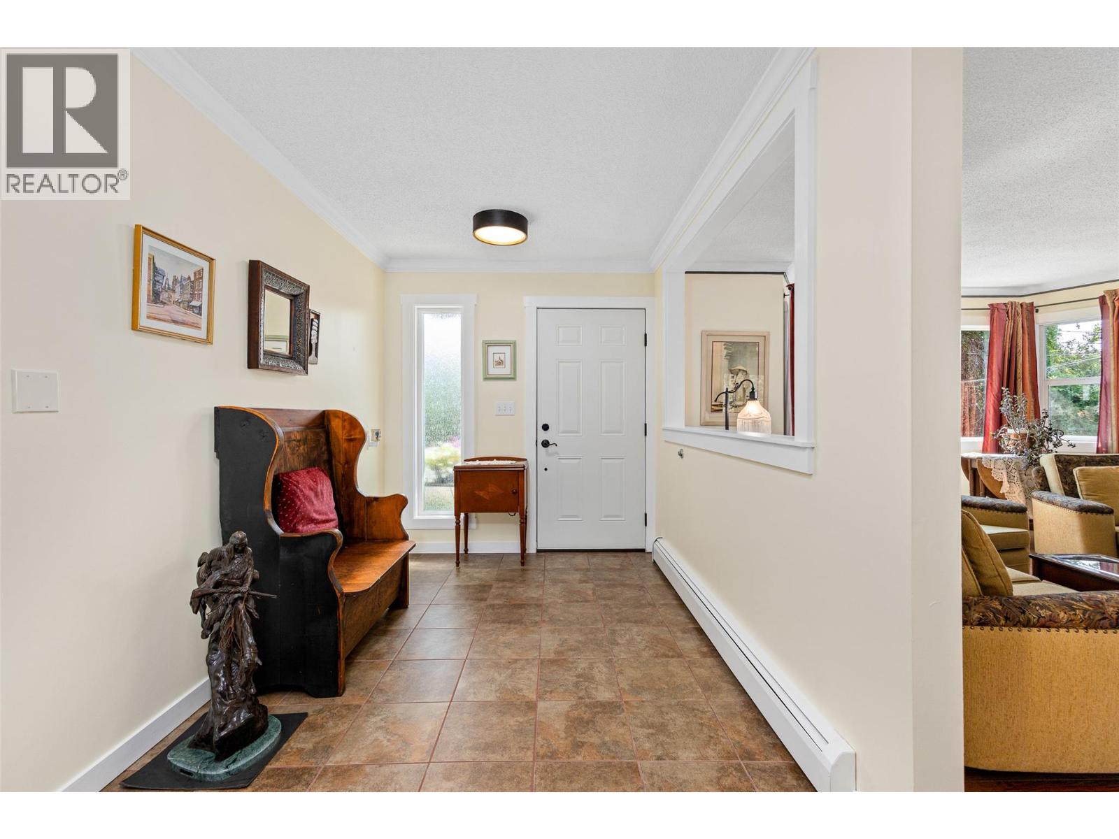 10330 Meadow Road Property Photo 8