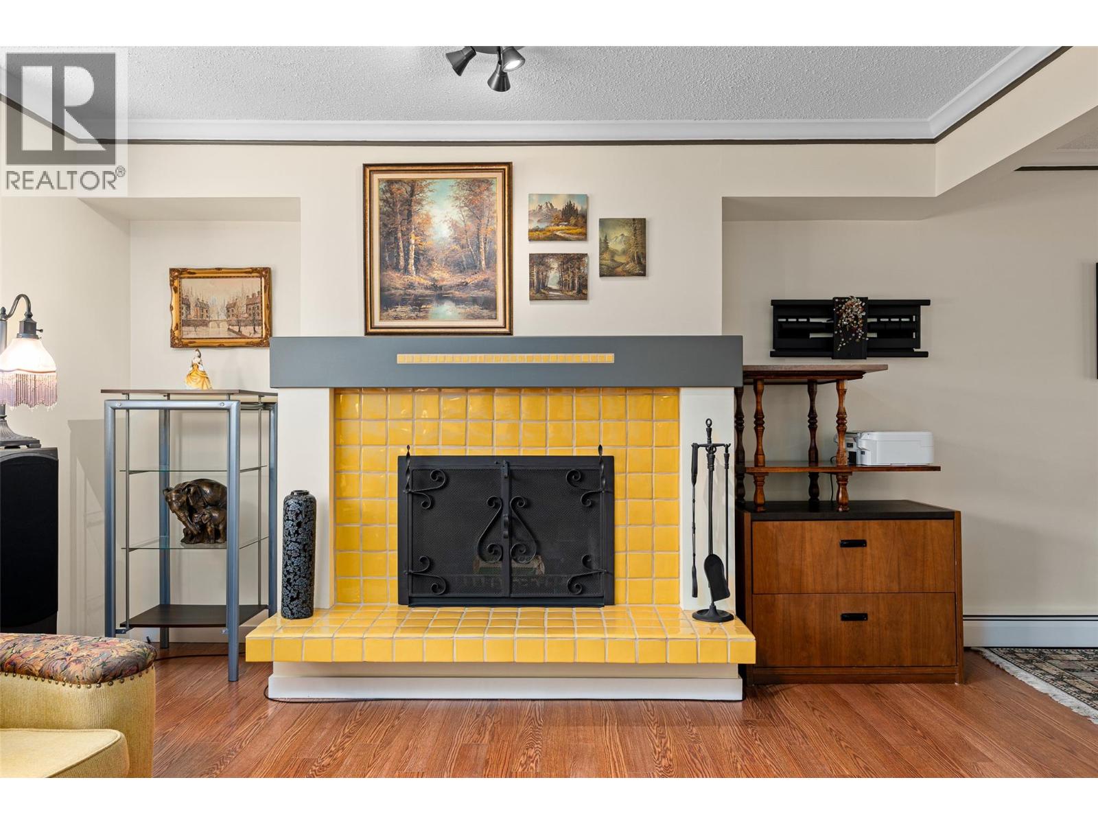 10330 Meadow Road Property Photo 11