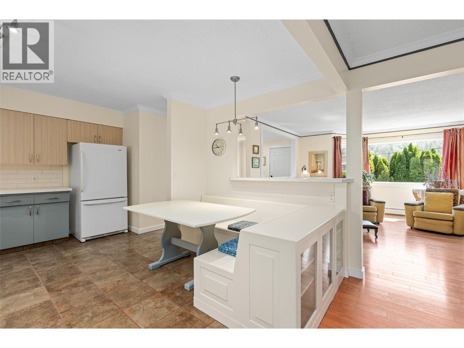 10330 Meadow Road Property Photo 20