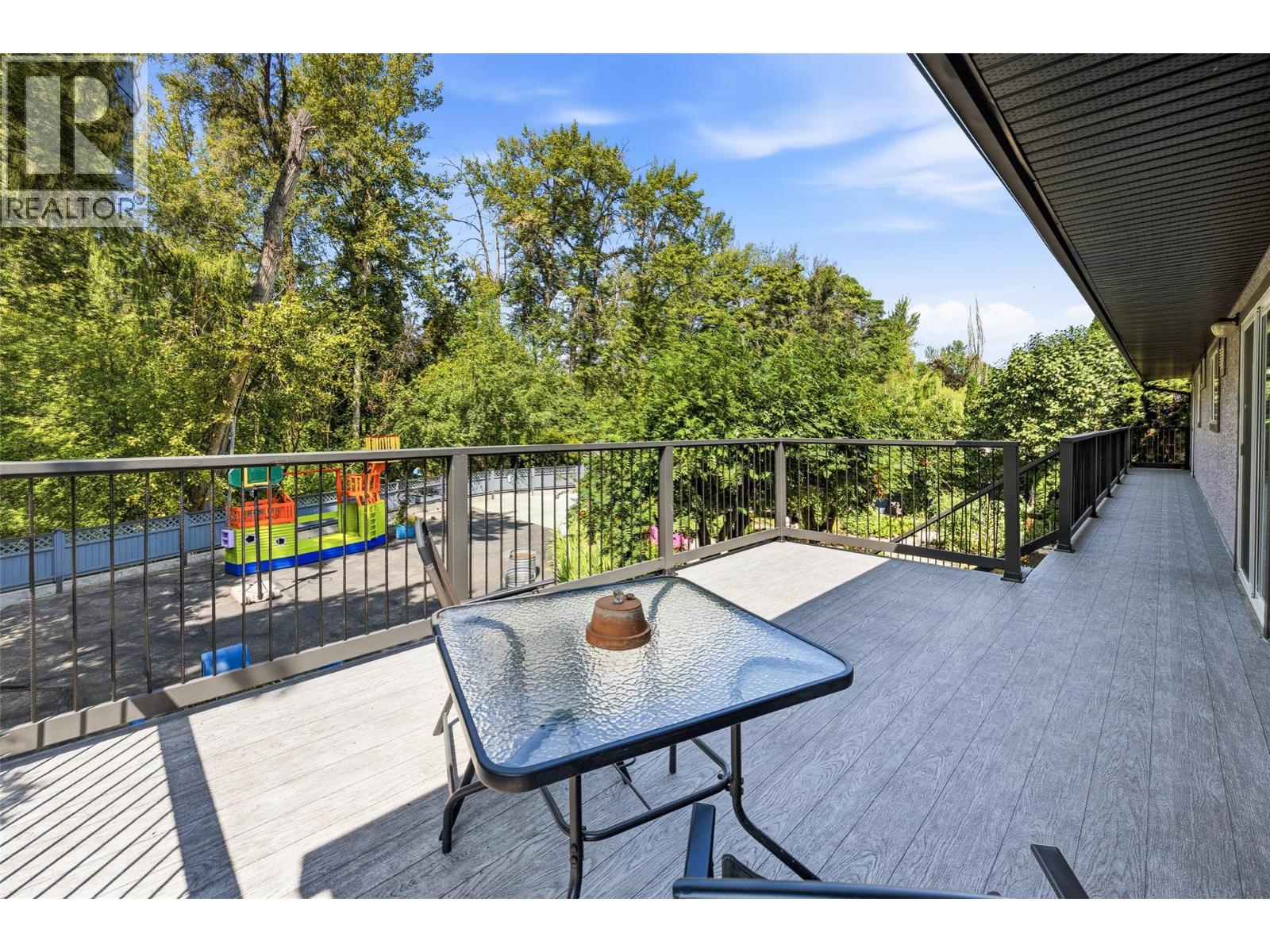 10330 Meadow Road Property Photo 23